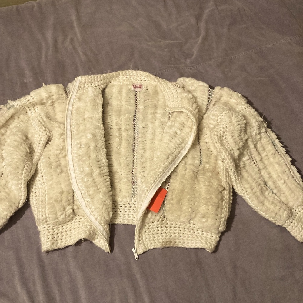 Gazelle crop sweater with zipper 
Small